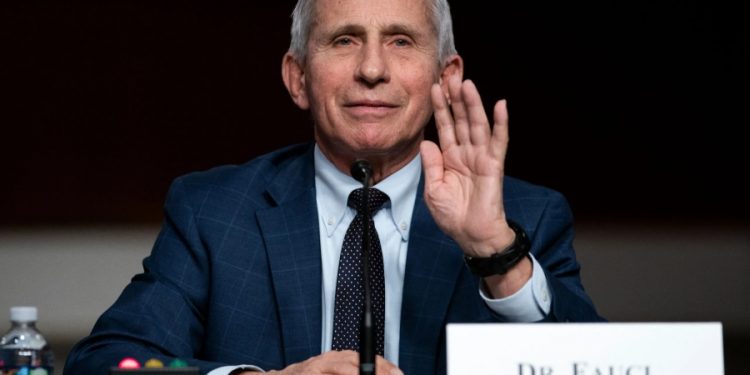 Απίστευτη παραδοχή Fauci: Τελικά τα εμβόλια για τον covid δεν προστατεύουν τόσο καλά όσο είχε εκτιμηθεί…