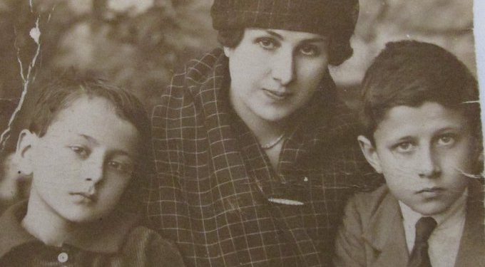 Ο Γιατρός απο την Σμύρνη και η Τουρκάλα μάνα