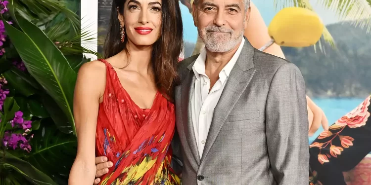 amal-clooney-and-george-clooney-01-101722-437d025e8cd84b20b34384b190538987