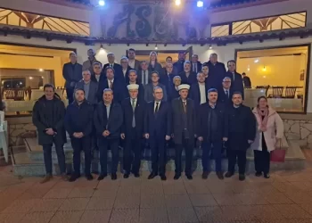 fkhtc33wiaayown-1200x900-1-600x450