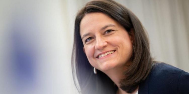 dc40f3b7fcb3d59a5818f3e156f76add_xl