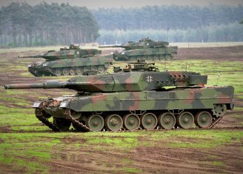 kampfpanzer-leopard-2-a5-bei-einer-lehr-und-gefechtsvorfuhrung