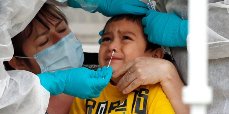 child_nasalswab-1600x768