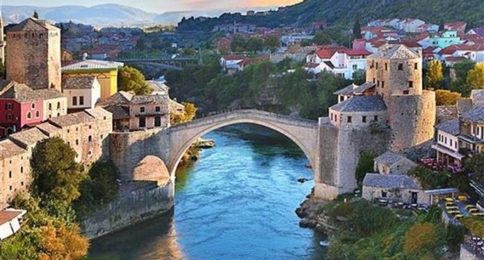 %ce%bc%ce%bf%cf%83%cf%84%ce%b1%cf%81-696x392